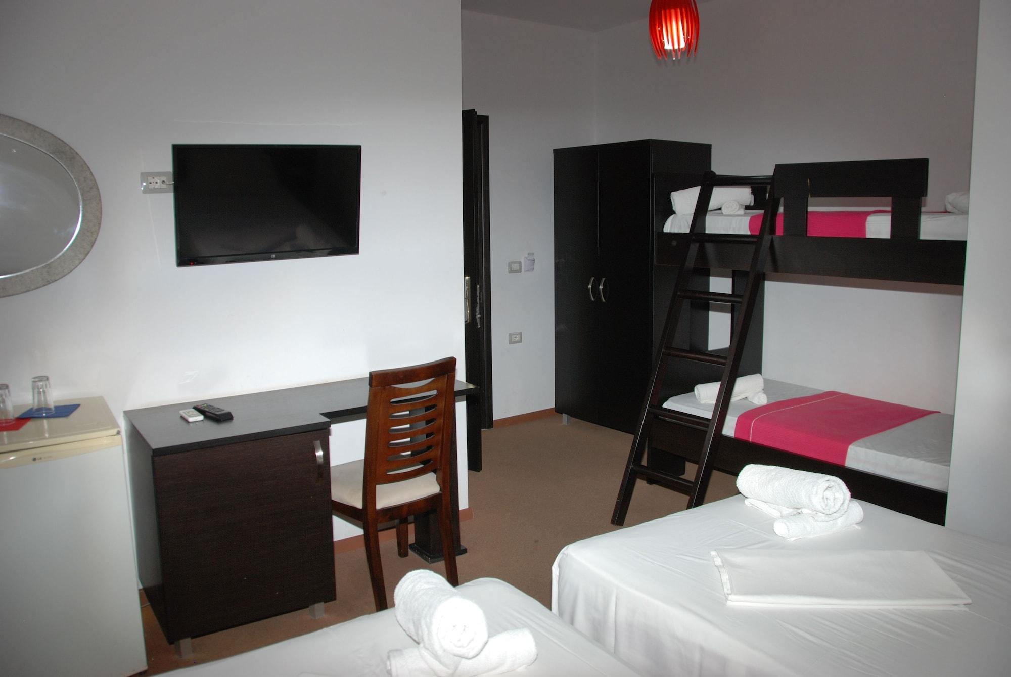 Hotel Strora Саранде Екстериор снимка