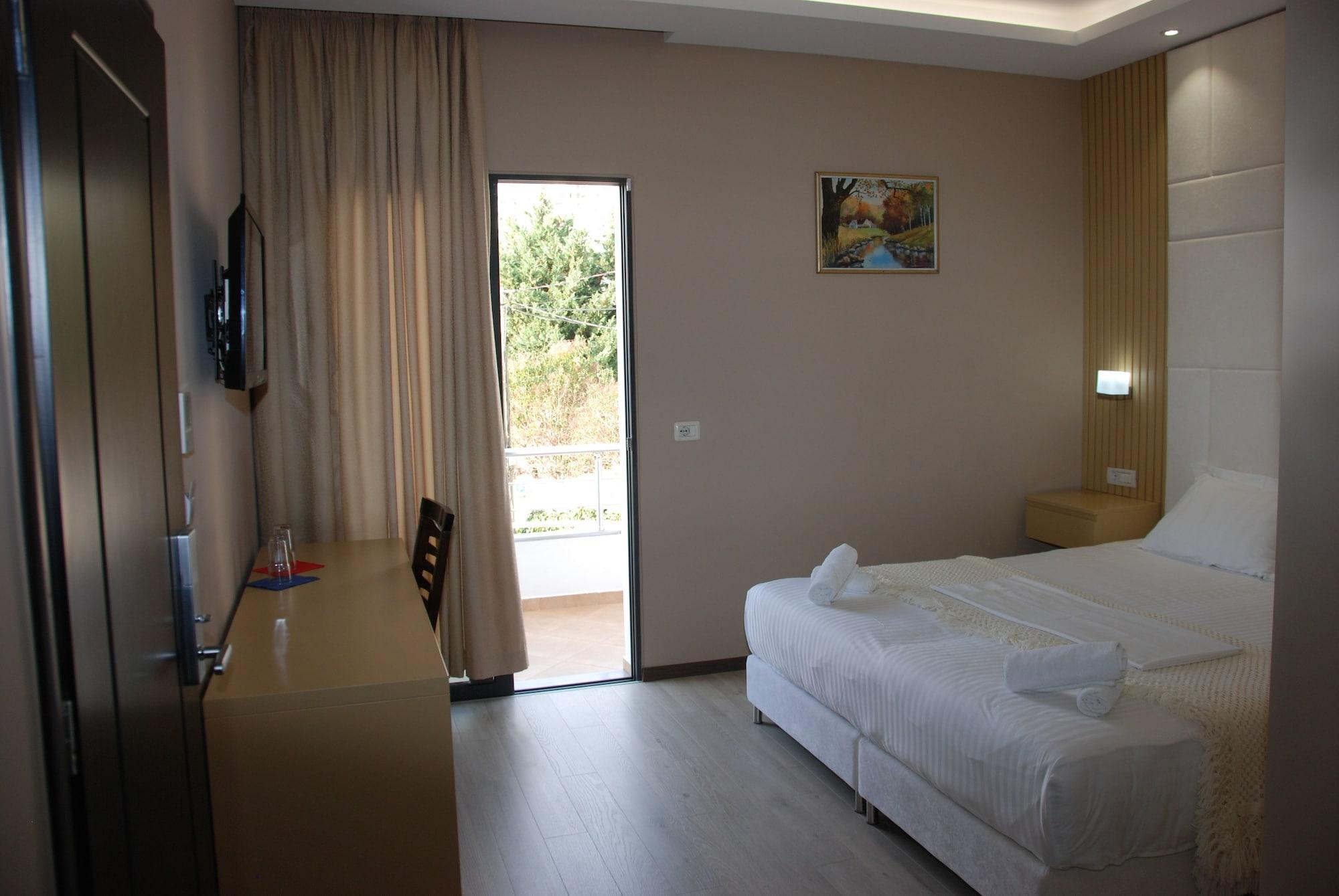 Hotel Strora Саранде Екстериор снимка