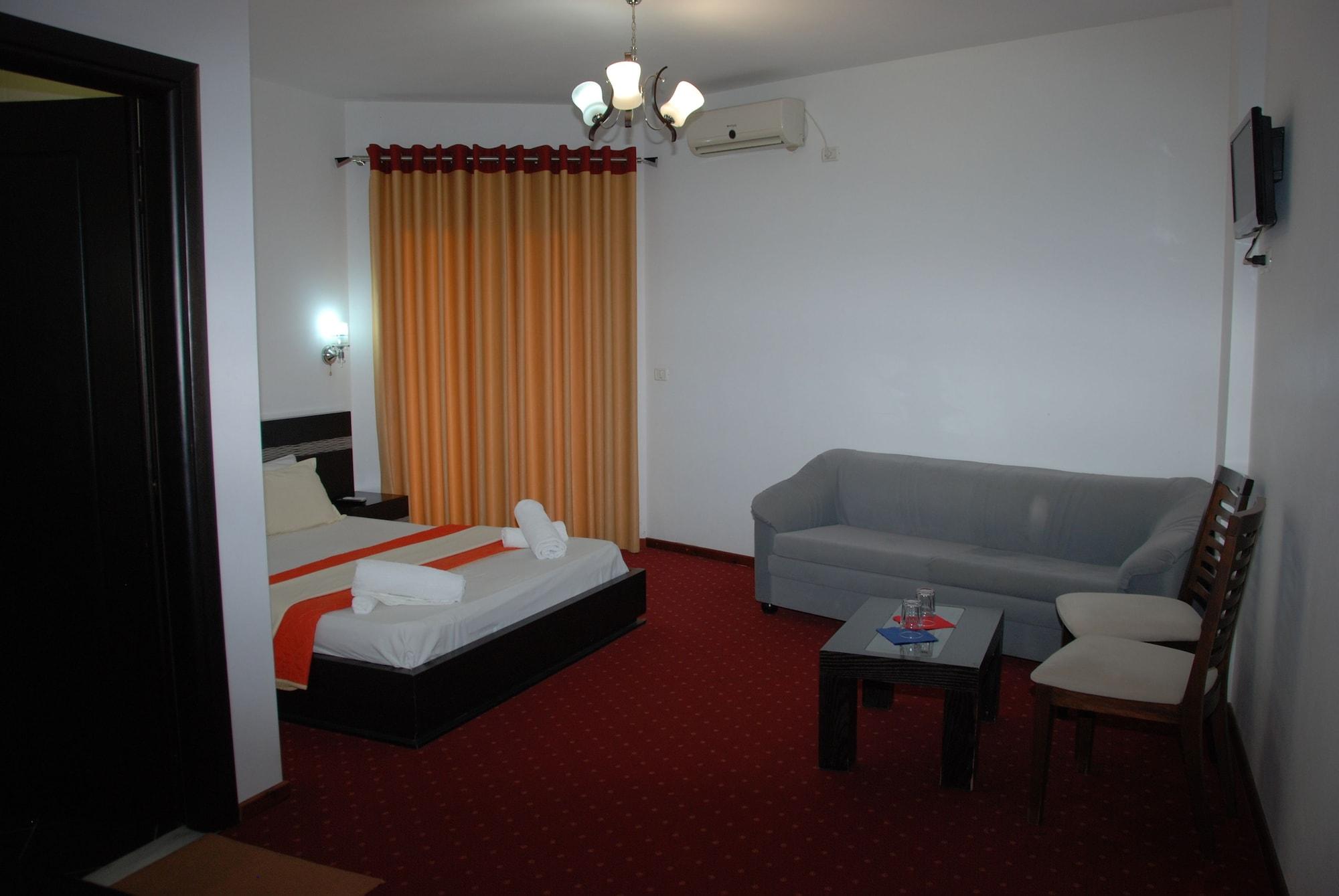 Hotel Strora Саранде Екстериор снимка