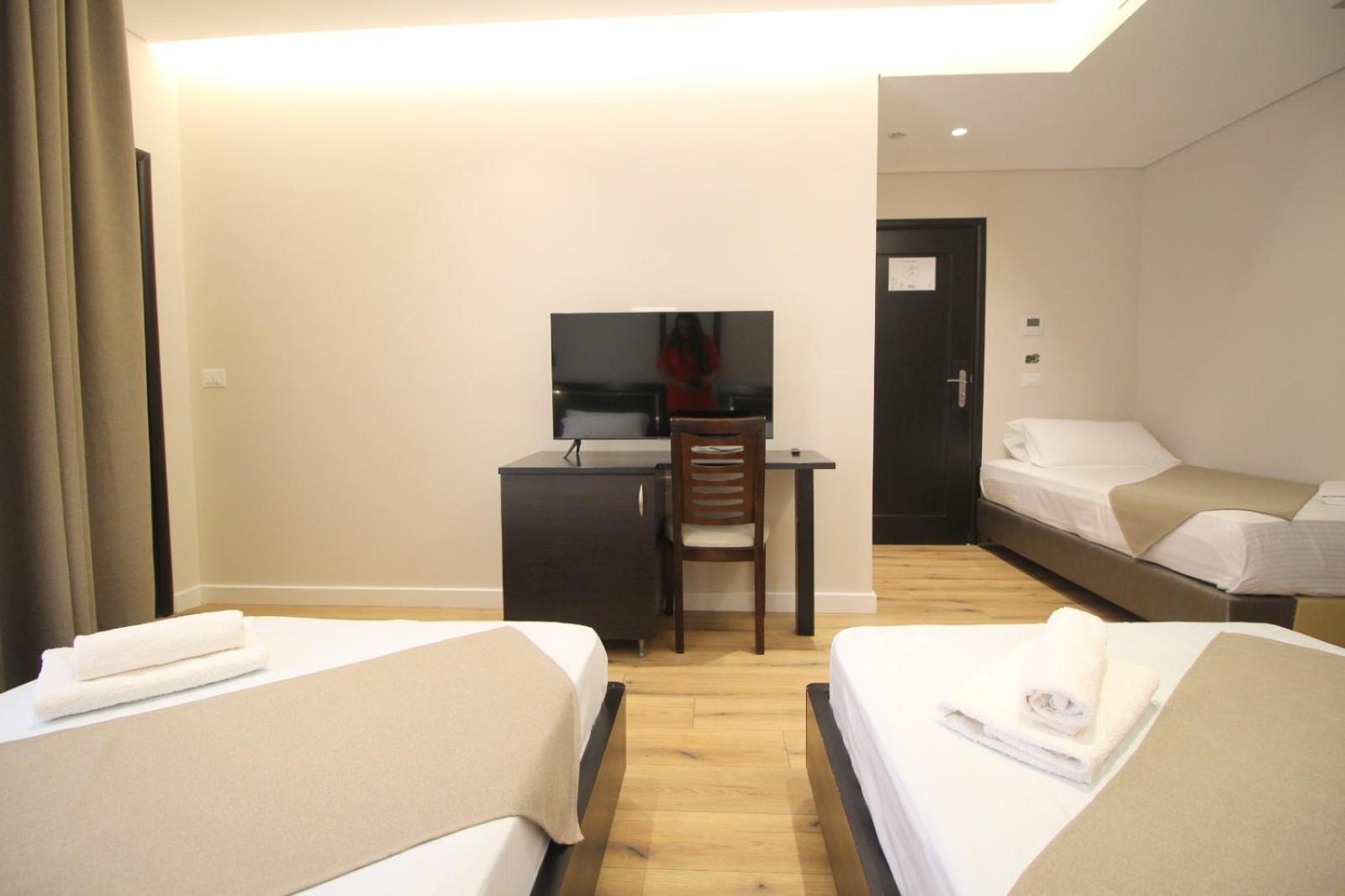 Hotel Strora Саранде Екстериор снимка