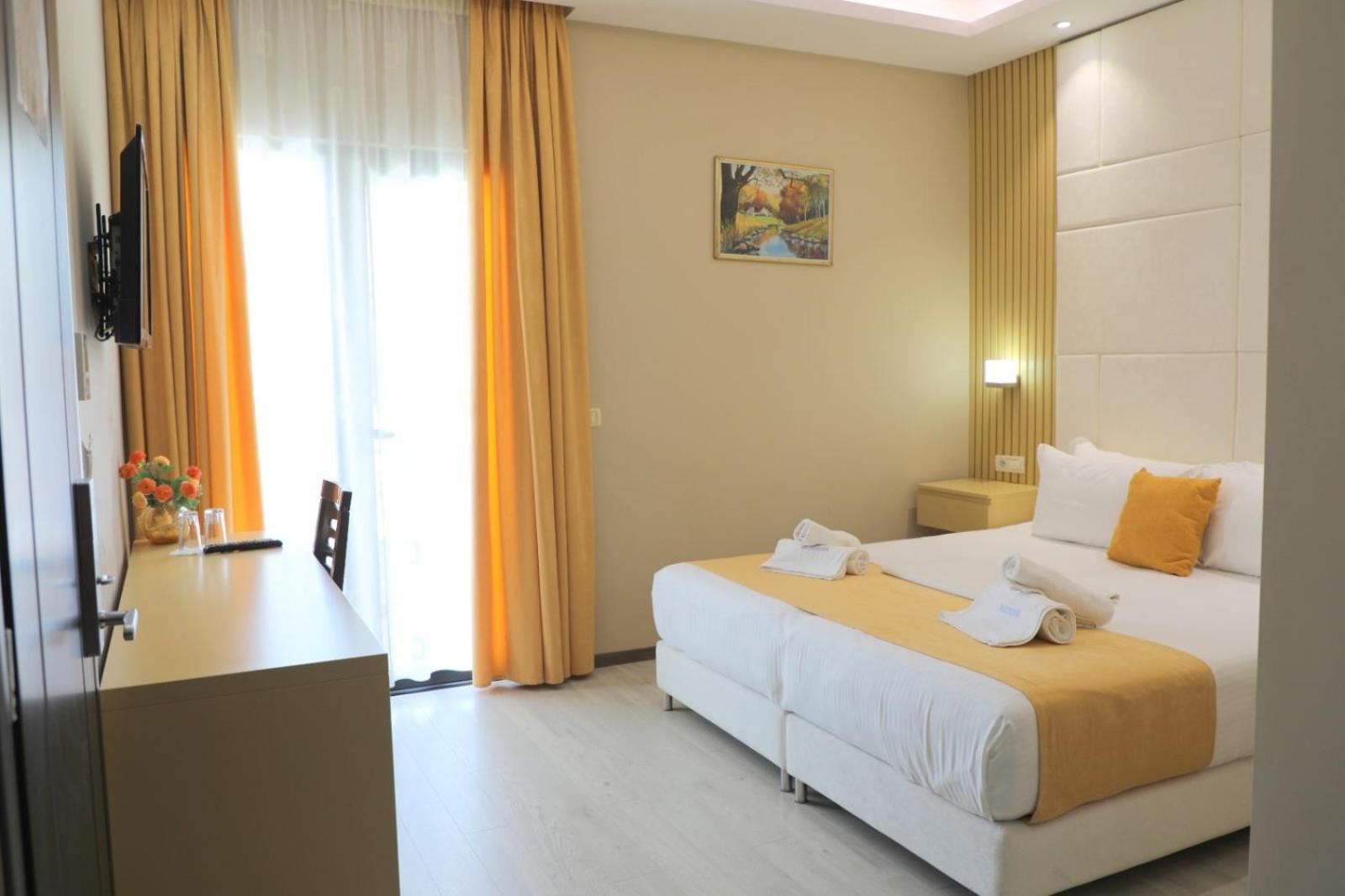 Hotel Strora Саранде Екстериор снимка
