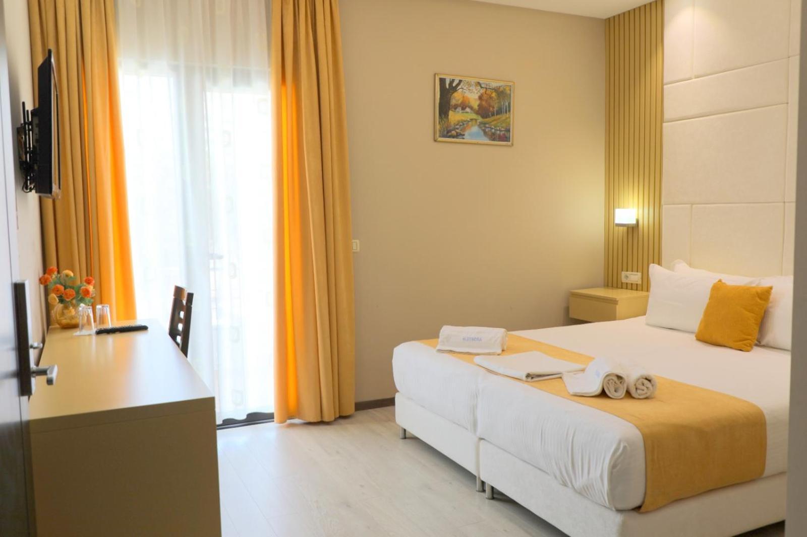Hotel Strora Саранде Екстериор снимка