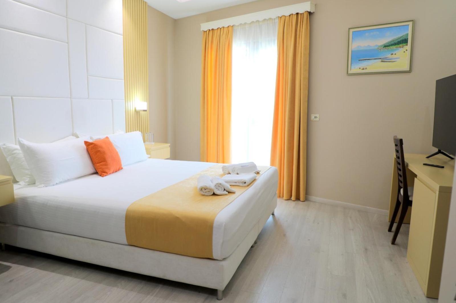 Hotel Strora Саранде Екстериор снимка